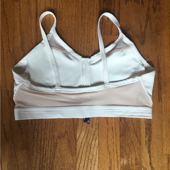 Nike Mesh Back Sports Bra Size Large - Picture 2 of 4